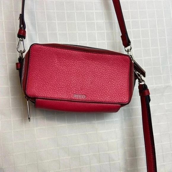 Women’s Reed Modern Red Shoulder Bag Purse Crossbody /clutch Vegan - Picture 1 of 6